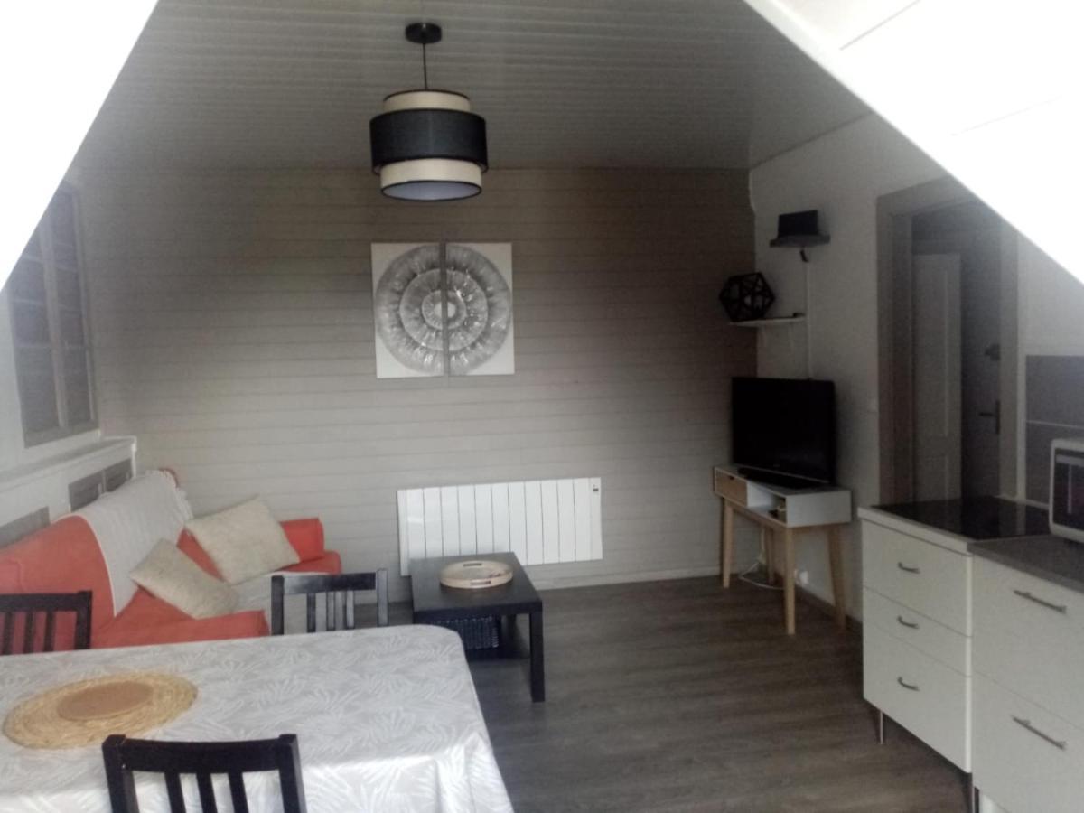 Charmant Appartement Au Centre De Bagnères-de-Bigorre Exterior foto